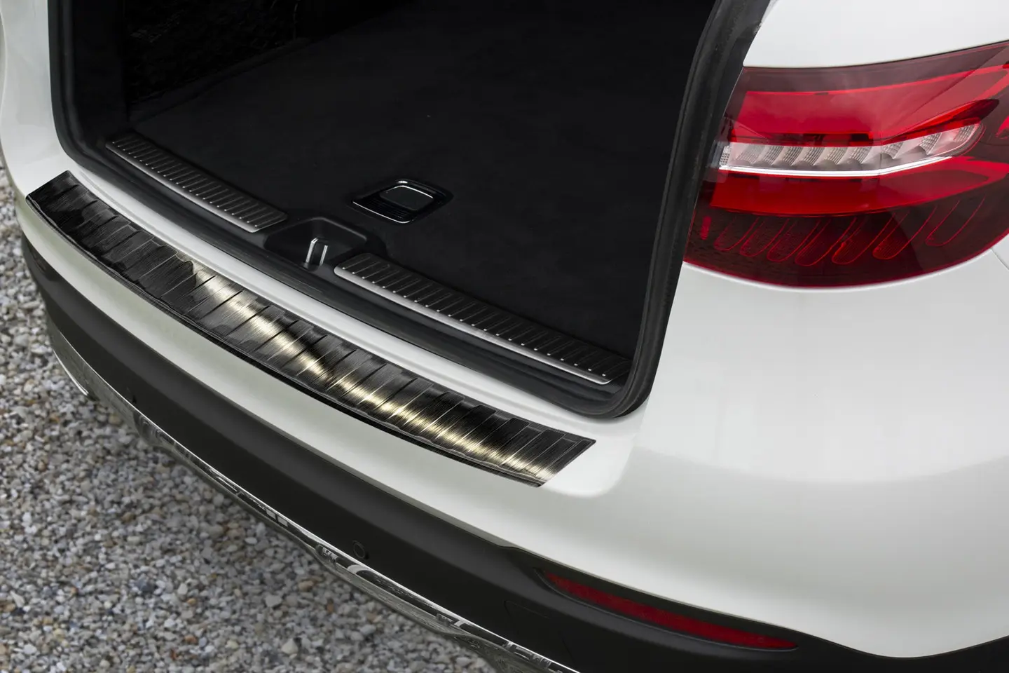 Bakfangerbeskytter Mercedes-Benz GLC (X253) 2015 - 2022 | Black Editon