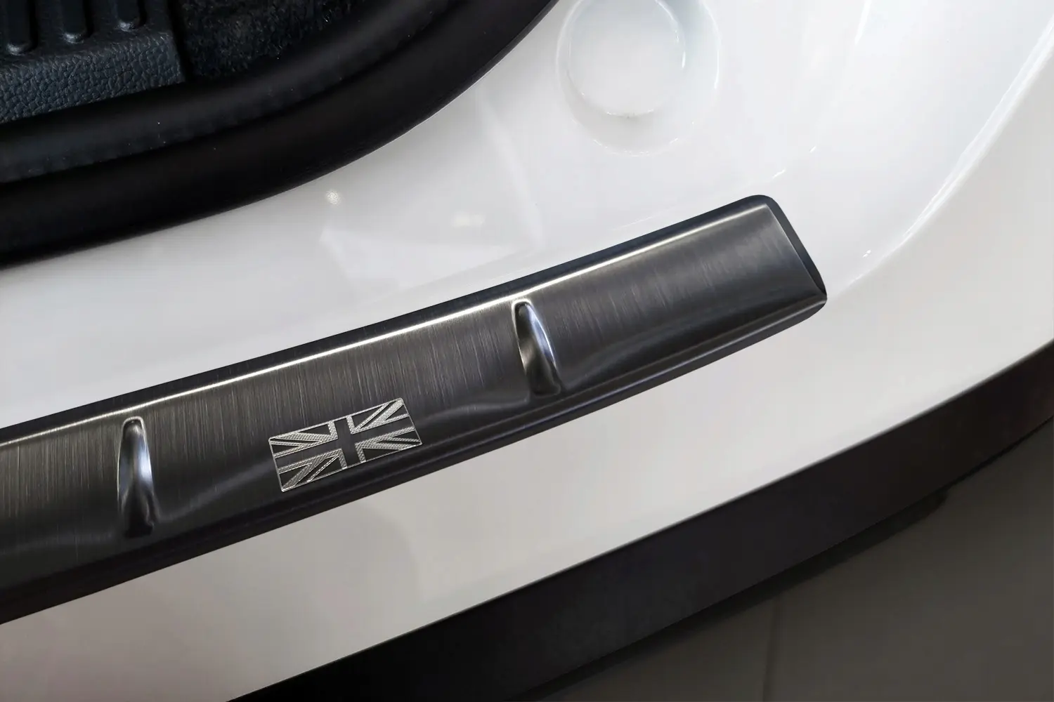 Bakfangerbeskytter MG4 Electric 2022 -> │ Black Edition – bilde 3