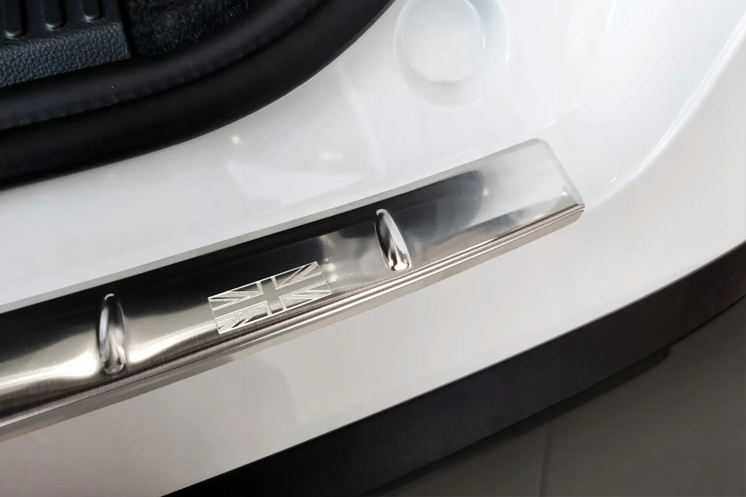 Bakfangerbeskytter MG4 Electric 2022 -> │ Chrome Edition – bilde 4