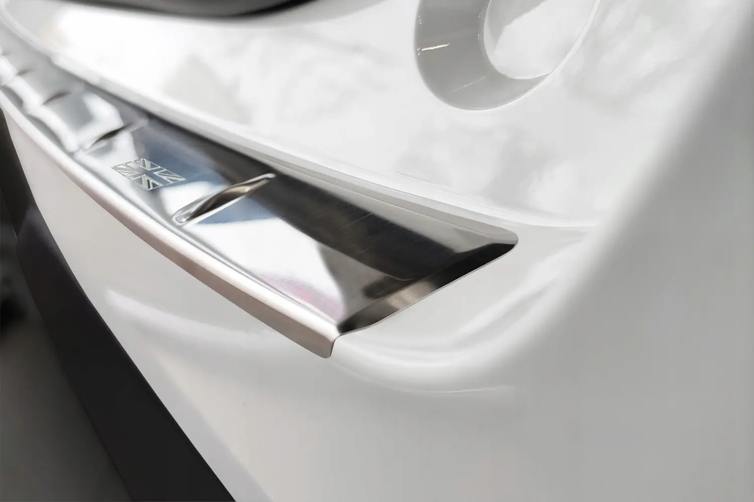 Bakfangerbeskytter MG4 Electric 2022 -> │ Chrome Edition – bilde 5