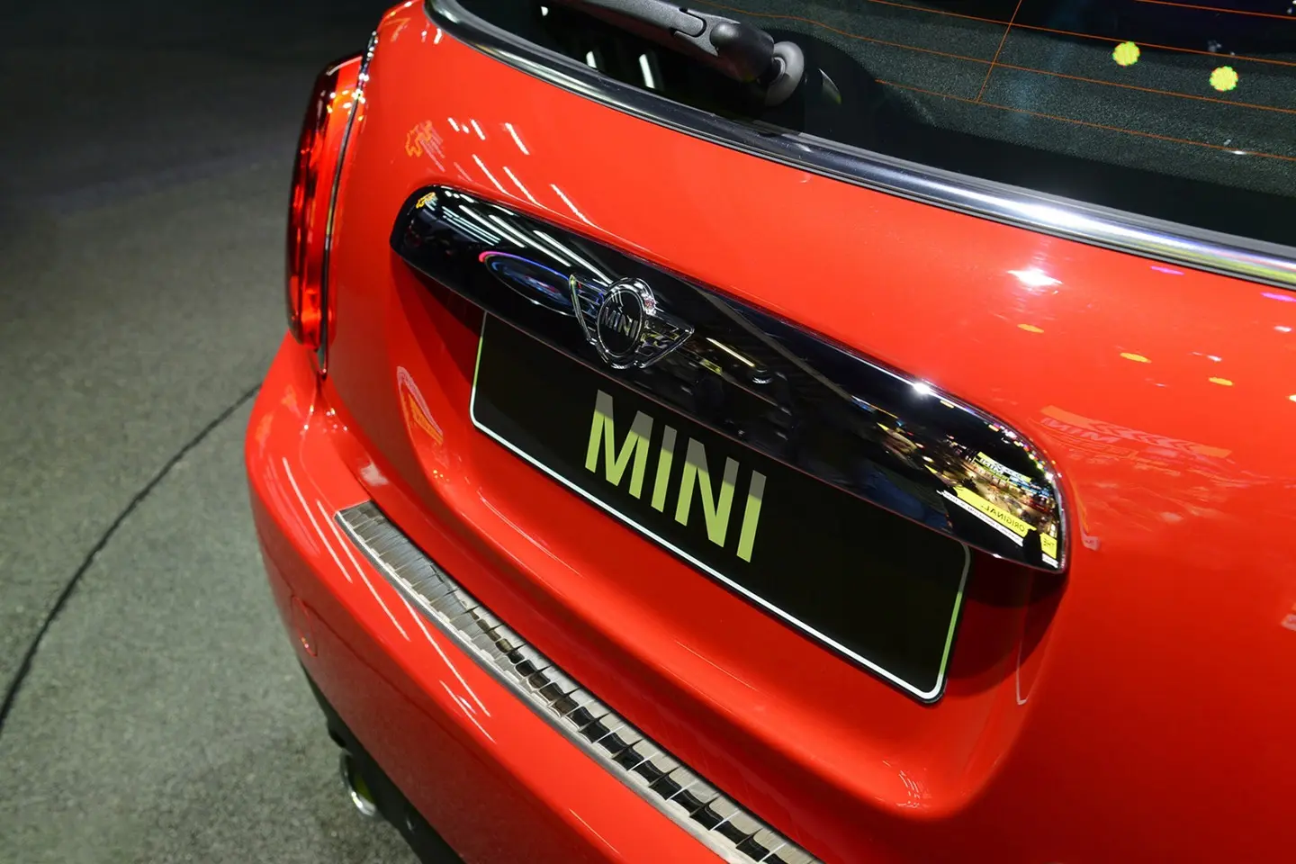 Bakfangerbeskytter Mini One III / Cooper III / Cabrio III (F55/F56) 2013 - 2024 │ Silver Edition