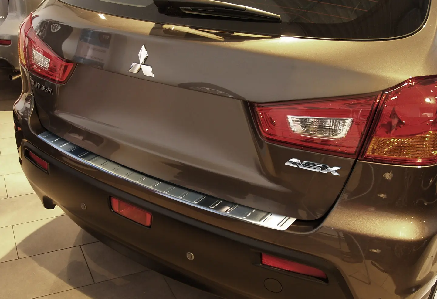 Bakfangerbeskytter Mitsubishi ASX I 2010 - 2016 │ Silver Edition