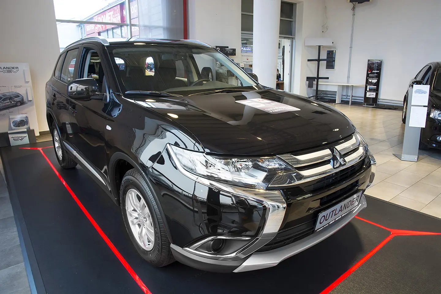 Bakfangerbeskytter Mitsubishi Outlander III facelift 2015-2021 | Black Edition (passer ikke til modeller med PDC) – bilde 8