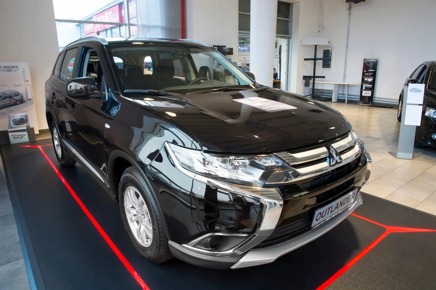 Bakfangerbeskytter Mitsubishi Outlander III Facelift 2015 - 2022 │ Silver Edition – bilde 8