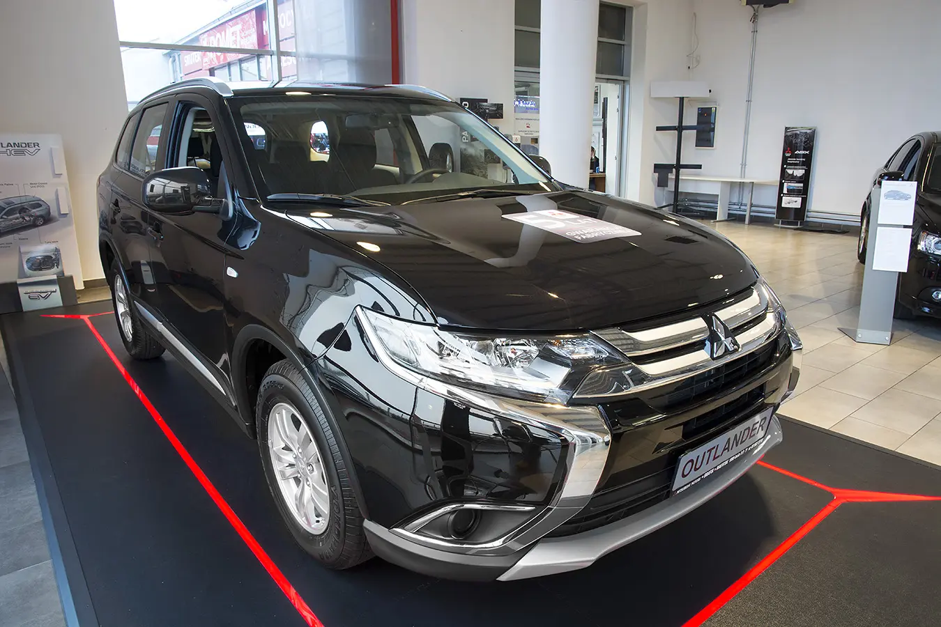 Bakfangerbeskytter Mitsubishi Outlander III Facelift 2015 - 2022  │ Silver Edition (passer ikke til modeller med PDC) – bilde 7