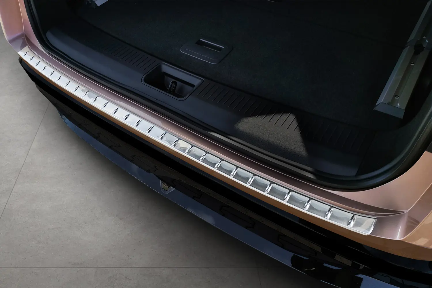 Bakfangerbeskytter Nissan Ariya 2022 -> | Chrome Edition