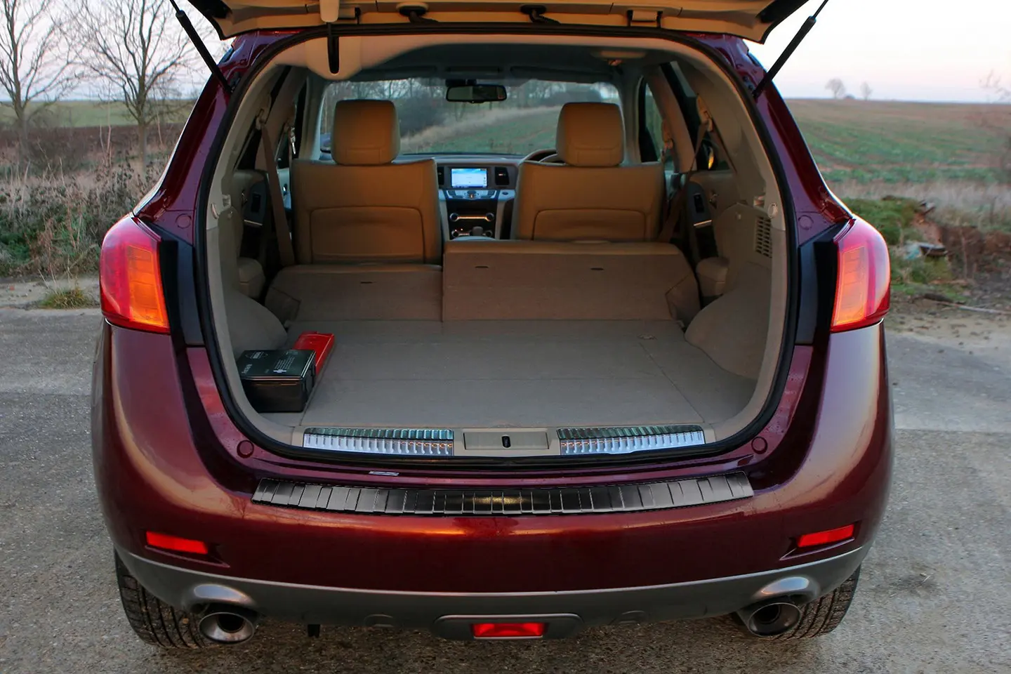Bakfangerbeskytter Nissan Murano (Z51) 2008-2016 Black Edition