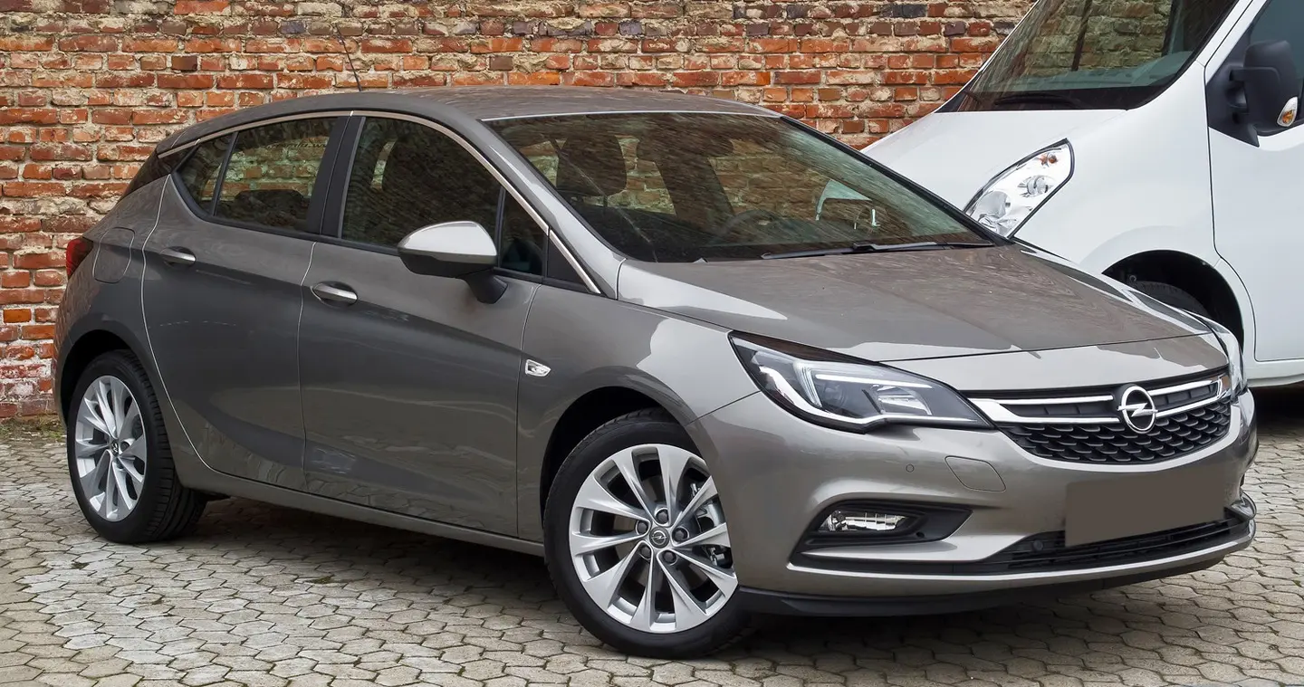 Bakfangerbeskytter Opel Astra K Sports Tourer 2015 - 2022 │ Silver Edition – bilde 7