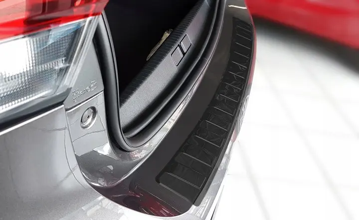 Bakfangerbeskytter Opel Corsa F / Corsa-e 2019 -> │ Black Edition – bilde 2