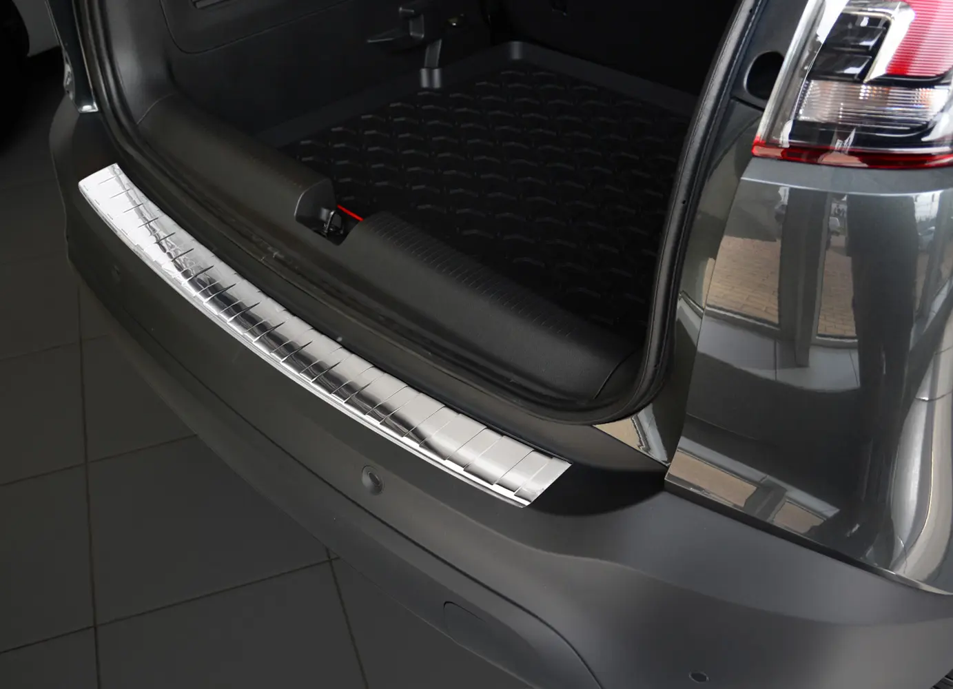 Bakfangerbeskytter Opel Crossland X 2017-> Silver Edition – bilde 3