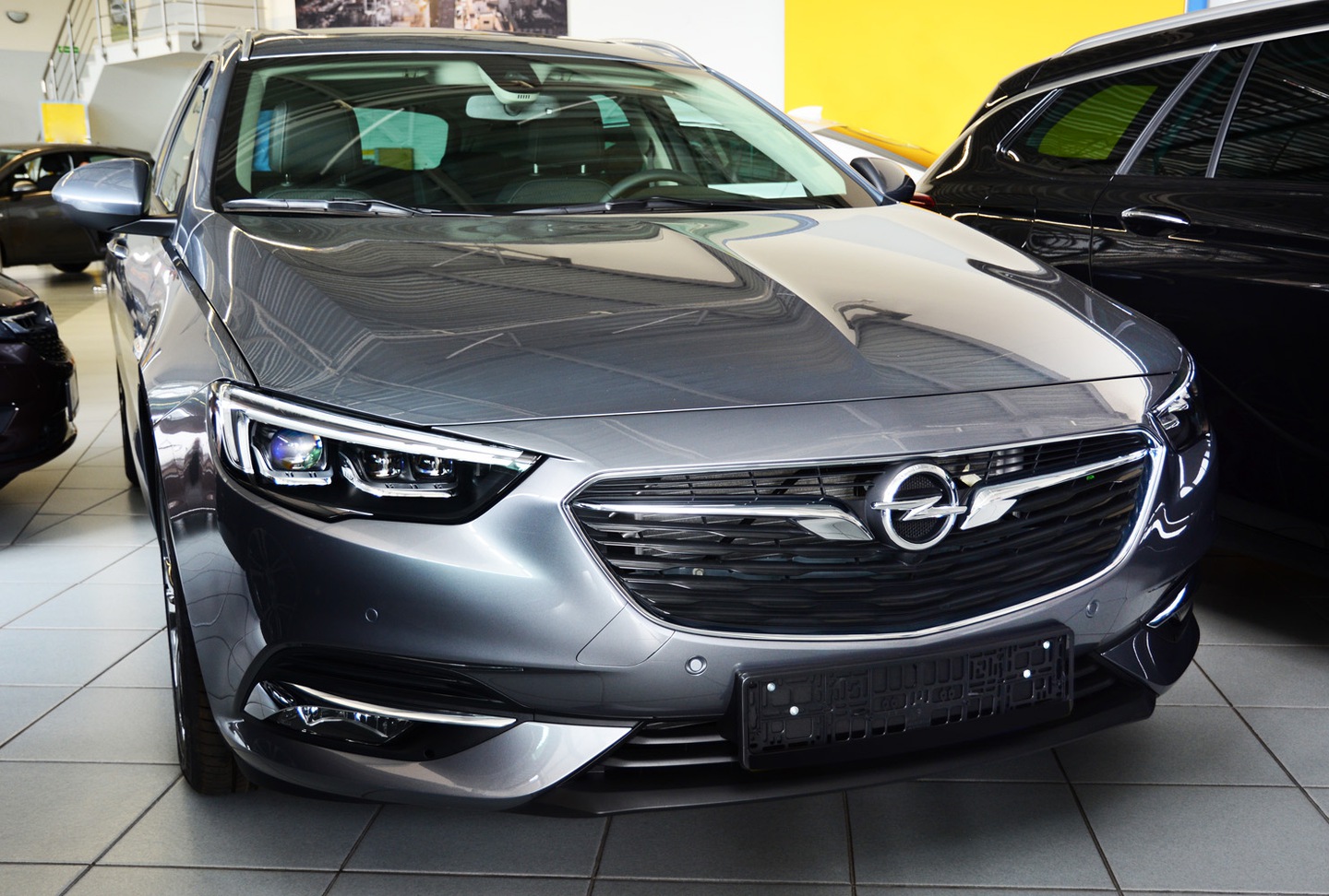 Bakfangerbeskytter Opel Insignia B Sports Tourer 2017 - 2022 │ Black Edition – bilde 9