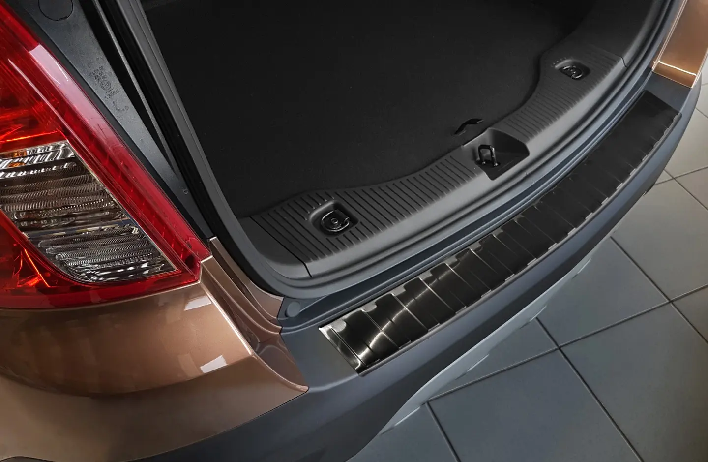 Bakfangerbeskytter Opel Mokka 2012-2016 Black Edition