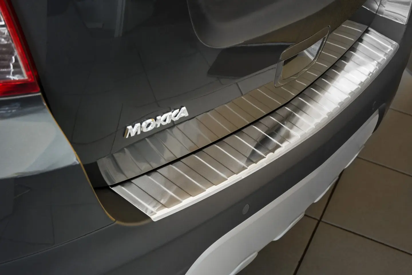 Bakfangerbeskytter Opel Mokka 2012-2016 Silver Edition – bilde 2