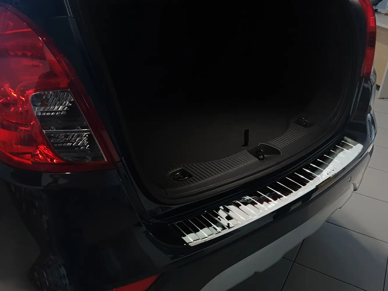 Bakfangerbeskytter Opel Mokka X facelift 2016-> Silver Edition