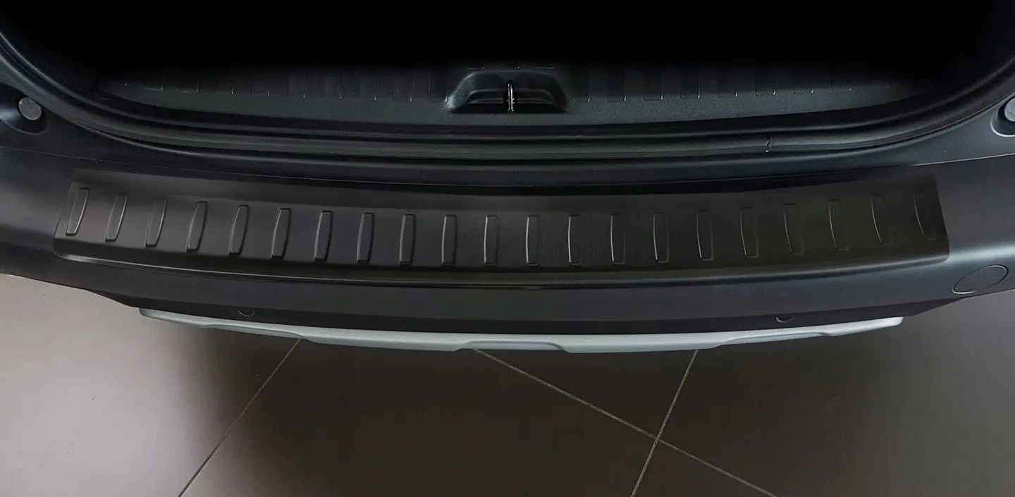 Bakfangerbeskytter Peugeot 2008 I 2013 - 2019 │ Black Edition