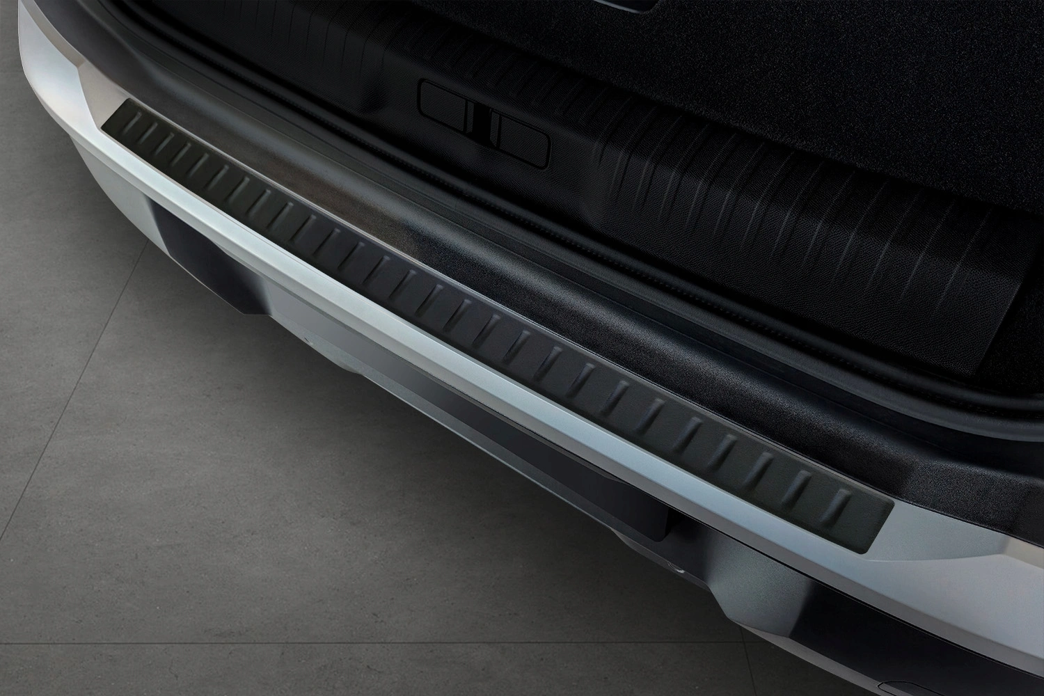 Bakfangerbeskytter Peugeot e-5008 / 5008 III (P74) Plug-in Hybrid 2024 -> │ Black Matt Edition