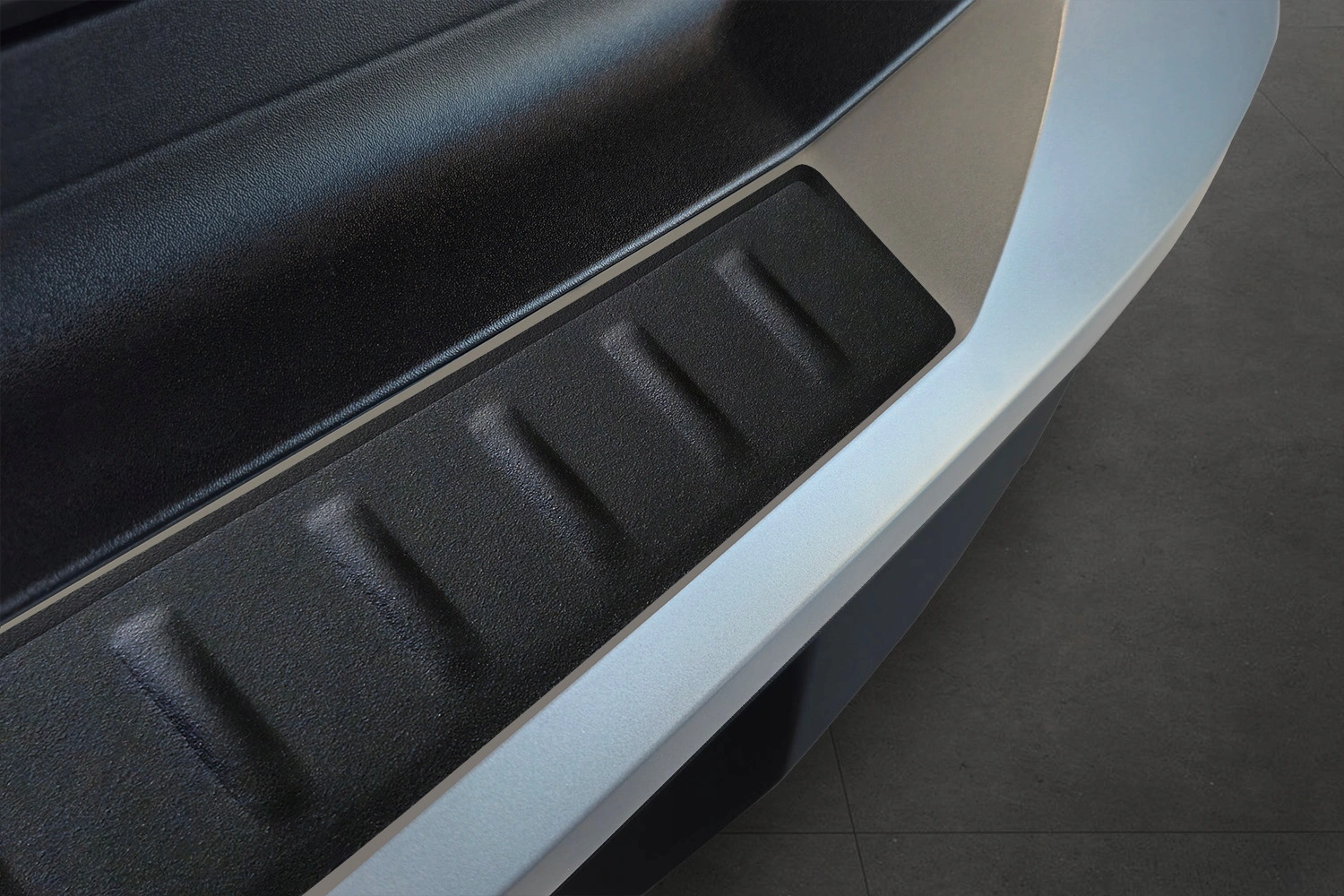 Bakfangerbeskytter Peugeot e-5008 / 5008 III (P74) Plug-in Hybrid 2024 -> │ Black Matt Edition – bilde 3