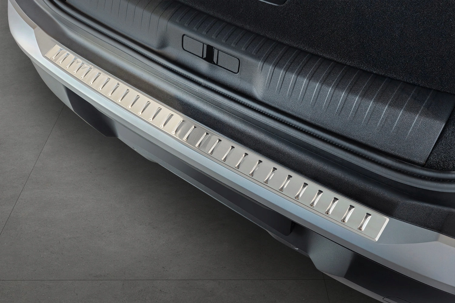 Bakfangerbeskytter Peugeot e-5008 / 5008 III (P74) Plug-in Hybrid 2024 -> │ Silver Edition