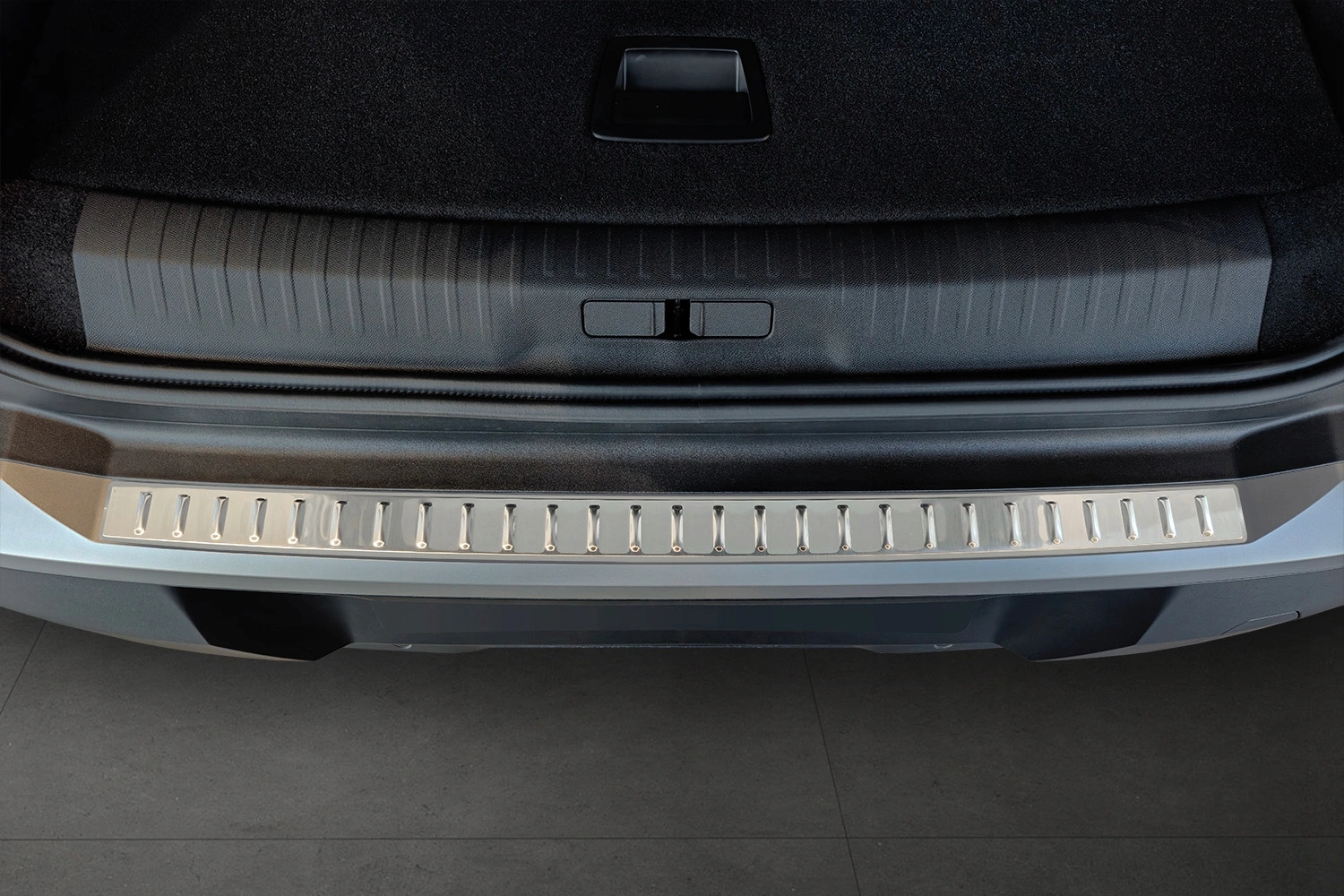 Bakfangerbeskytter Peugeot e-5008 / 5008 III (P74) Plug-in Hybrid 2024 -> │ Silver Edition – bilde 4