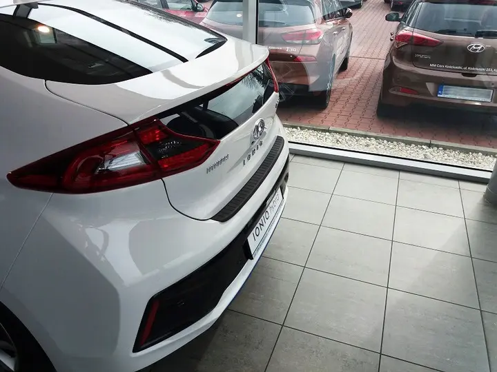 Bakfangerbeskytter plast HYUNDAI IONIQ 2016-2021 / Hyundai Ioniq Electric 2016-2021 – bilde 3