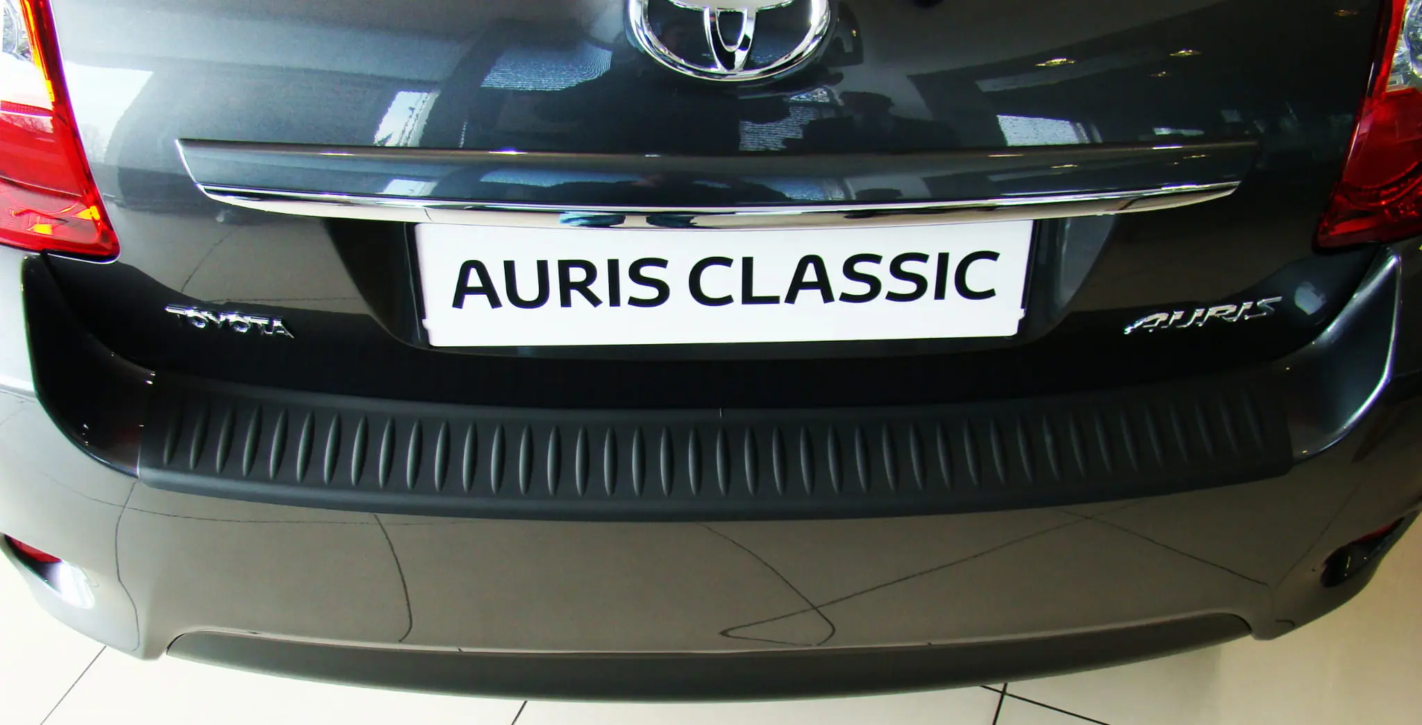 Bakfangerbeskytter plast Toyota Auris I 2010-2012 – bilde 3