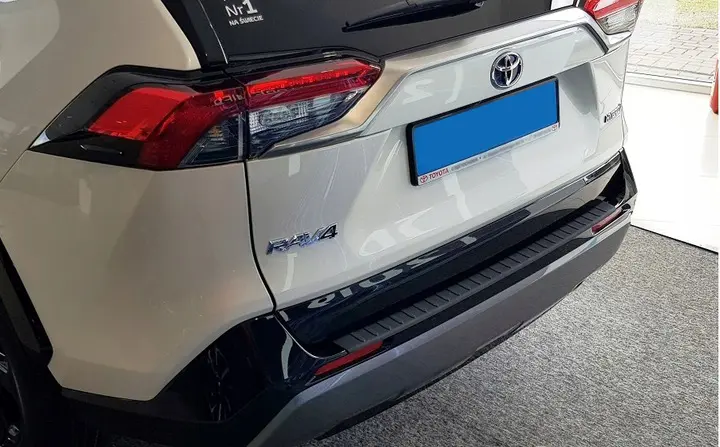Bakfangerbeskytter plast Toyota RAV4 V 2019 -> / Toyota RAV4 Plug-in Hybrid 2020 -> / Suzuki Across 2020 ->