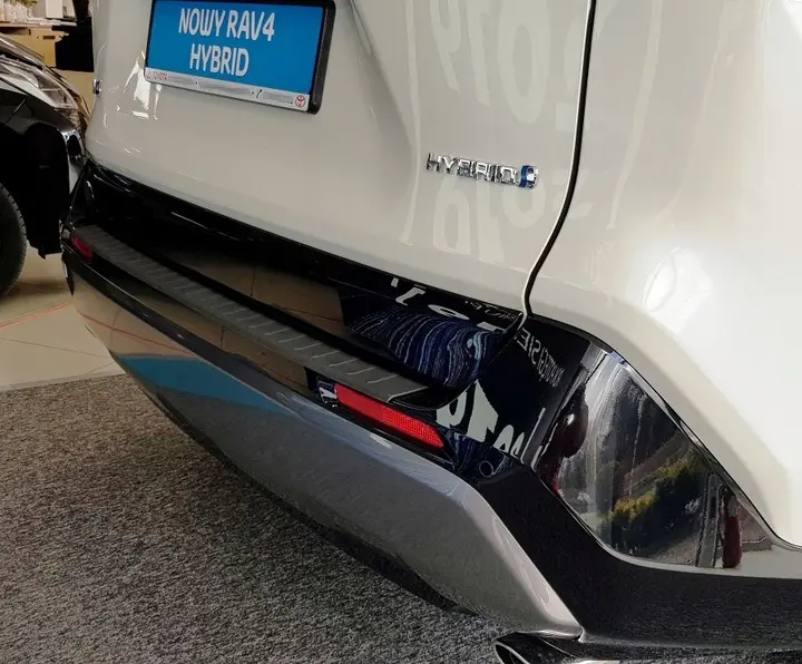 Bakfangerbeskytter plast Toyota RAV4 V 2019 -> / Toyota RAV4 Plug-in Hybrid 2020 -> / Suzuki Across 2020 -> – bilde 2