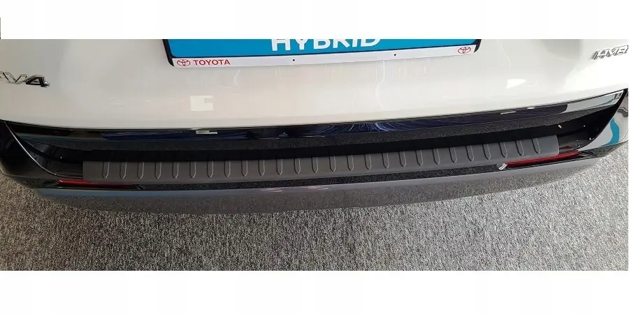 Bakfangerbeskytter plast Toyota RAV4 V 2019 -> / Toyota RAV4 Plug-in Hybrid 2020 -> / Suzuki Across 2020 -> – bilde 4