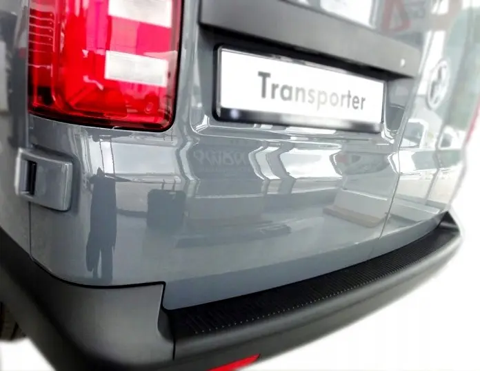 Bakfangerbeskytter plast VW T5 2003 - 2015 / VW T6 2015 - 2023 │ med dobbelt bakdører