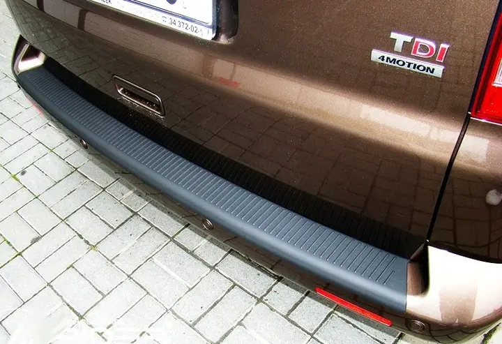 Bakfangerbeskytter plast VW T5 2003 - 2015 / VW T6 2015 - 2023 │ med dobbelt bakdører – bilde 5