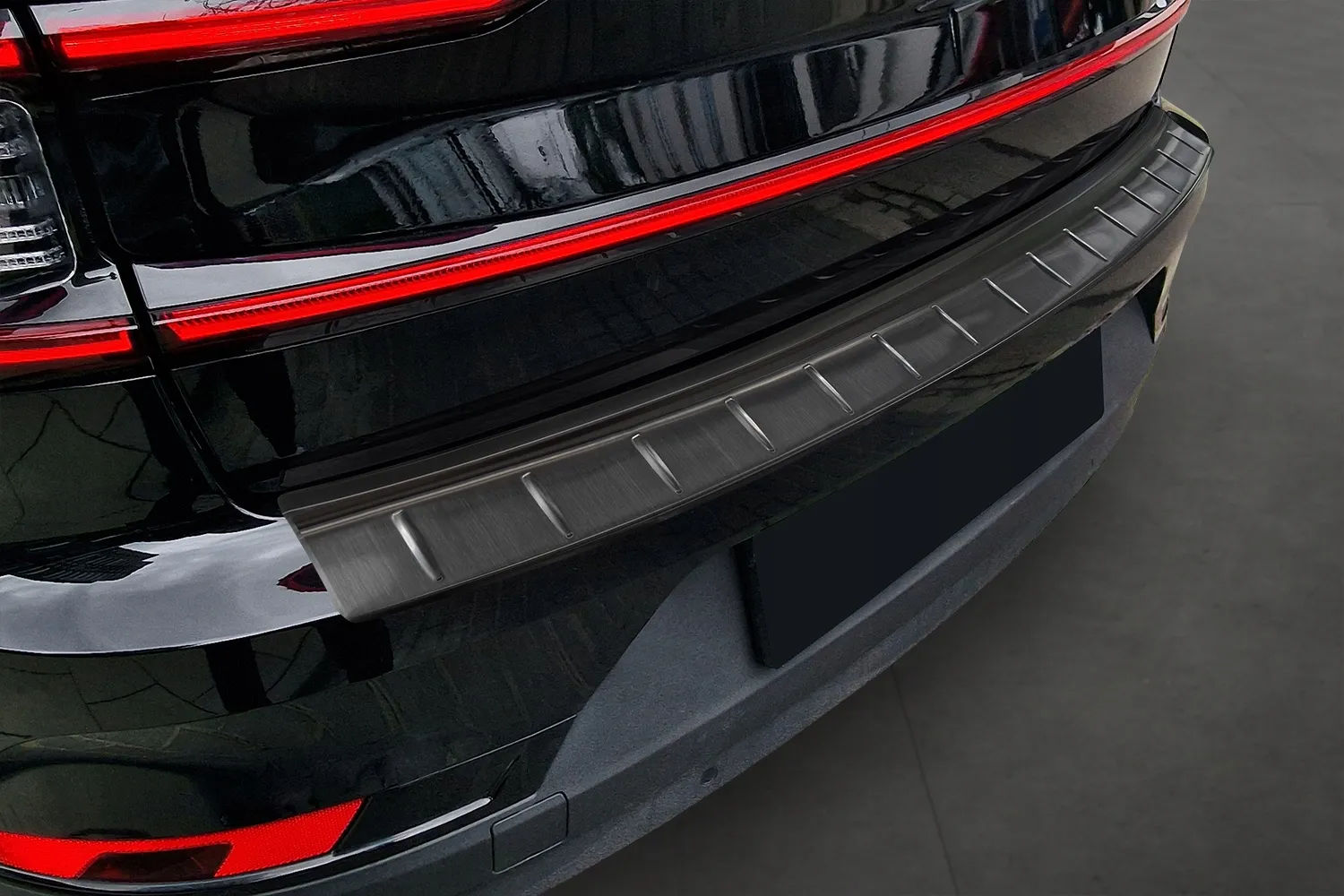Bakfangerbeskytter Polestar 2 2020 -> │ Black Edition