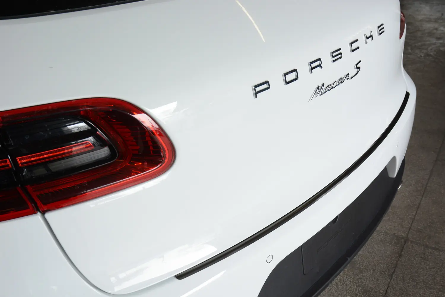 Bakfangerbeskytter Porsche Macan I (95B) 2014 - 2024 │ Black Edition – bilde 4