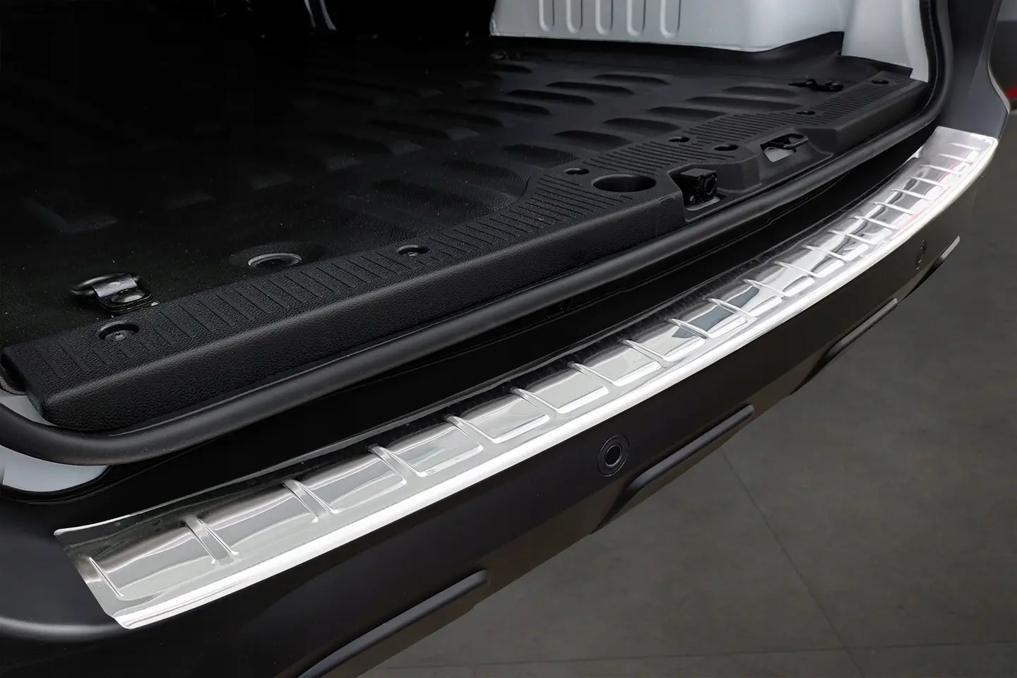 Bakfangerbeskytter Renault Ekspress 2021-> Silver Edition