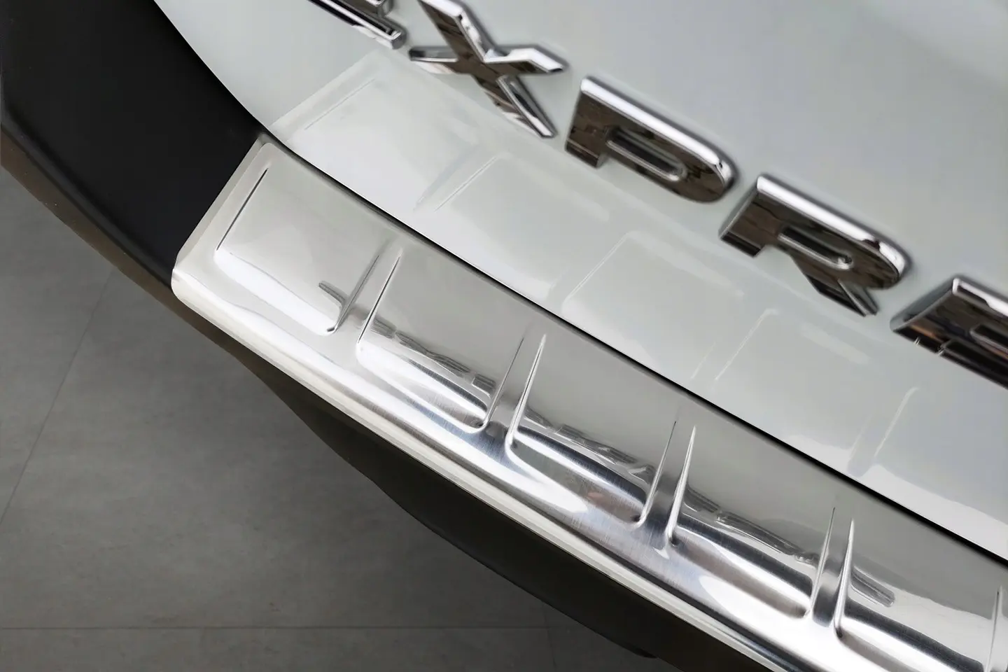Bakfangerbeskytter Renault Ekspress 2021-> Silver Edition – bilde 5