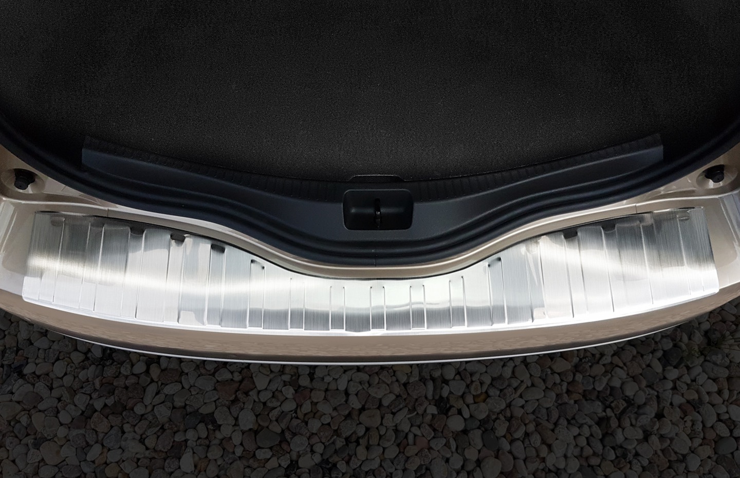 Bakfangerbeskytter Renault Grand Scenic IV 2016-> Silver Edition – bilde 2