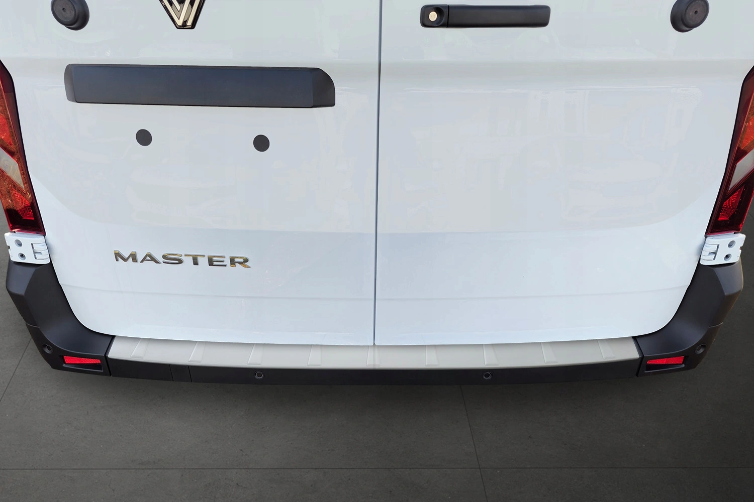 Bakfangerbeskytter Renault Master IV 2024 -> │ Silver Matt Edition – bilde 3