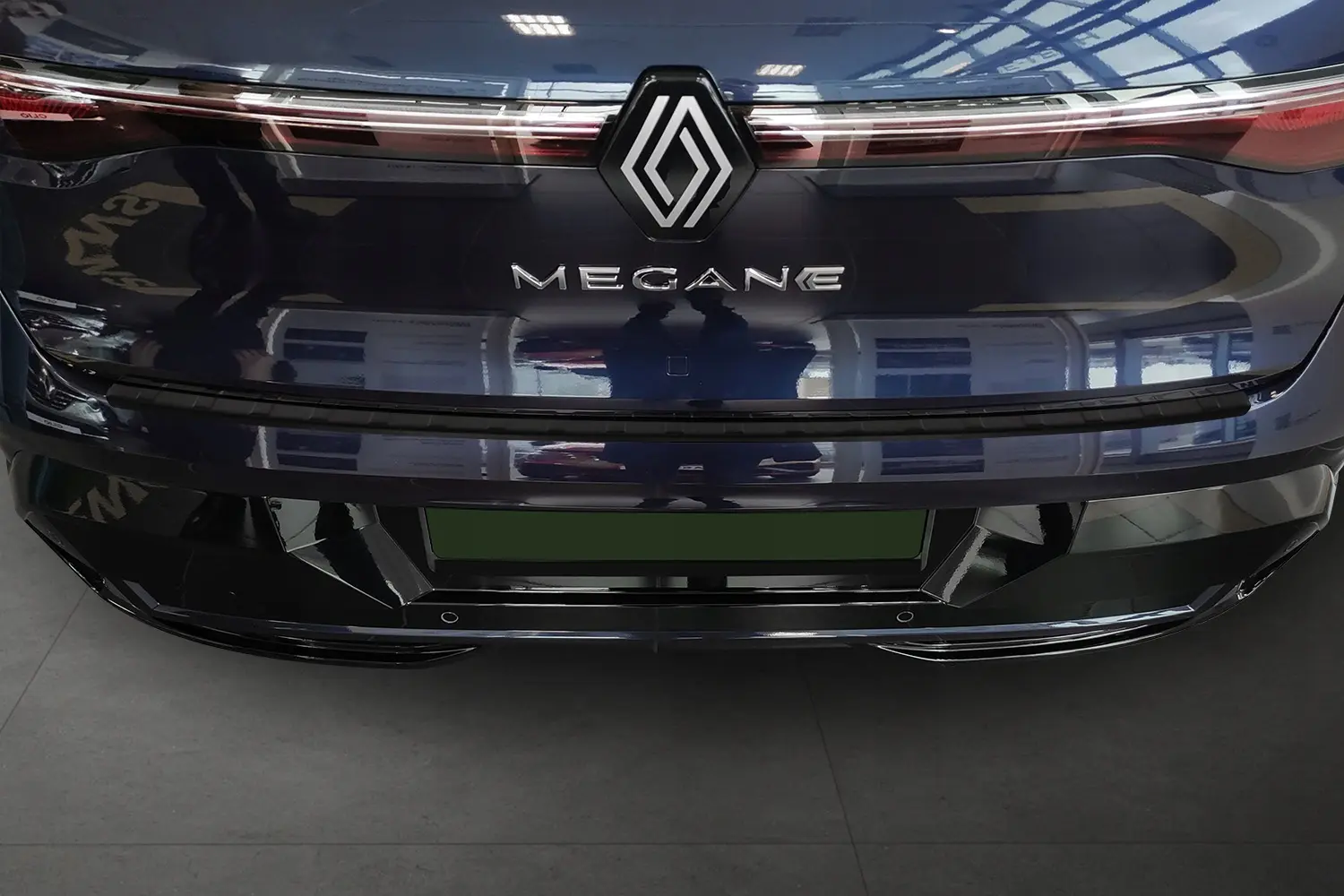 Bakfangerbeskytter Renault Mégane E-Tech Electric 2022 -> | Black Matt – bilde 4