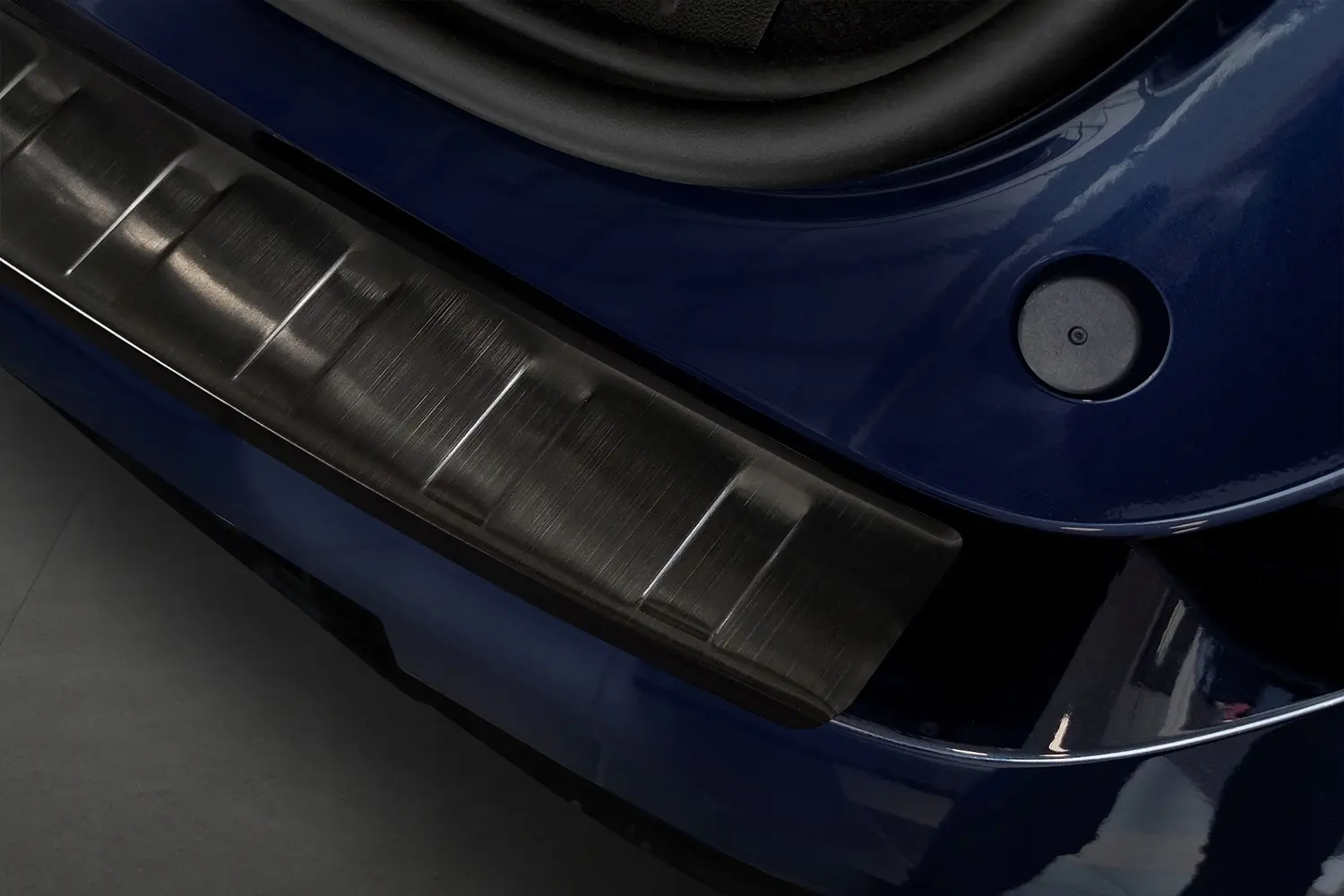 Bakfangerbeskytter Renault Mégane E-Tech Electric 2022 -> | Glossy Black – bilde 3