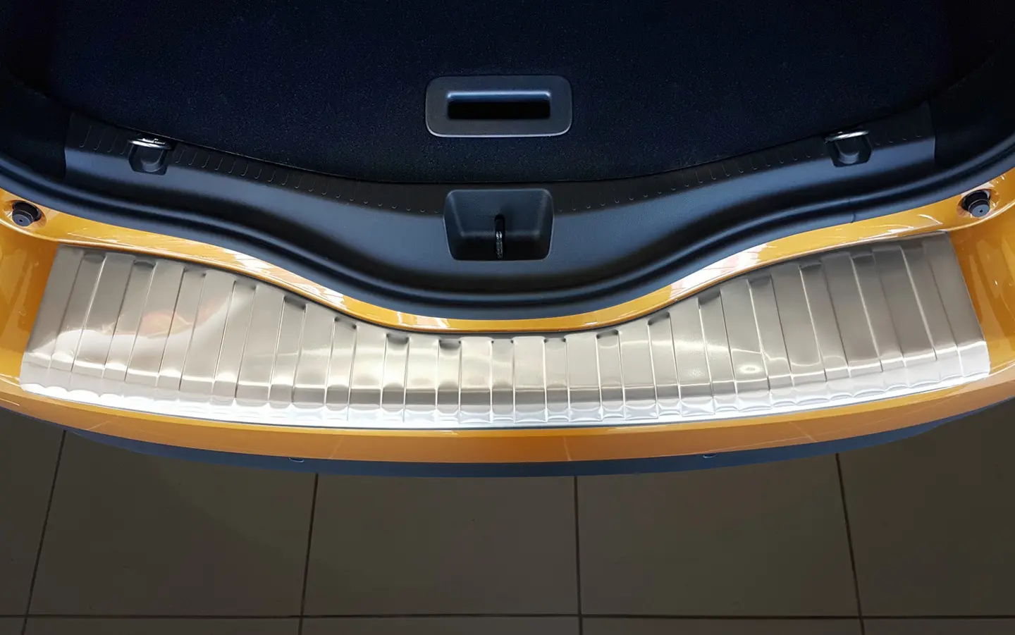 Bakfangerbeskytter Renault Scenic IV /Grand Scenic III 2016-> Silver Edition – bilde 2