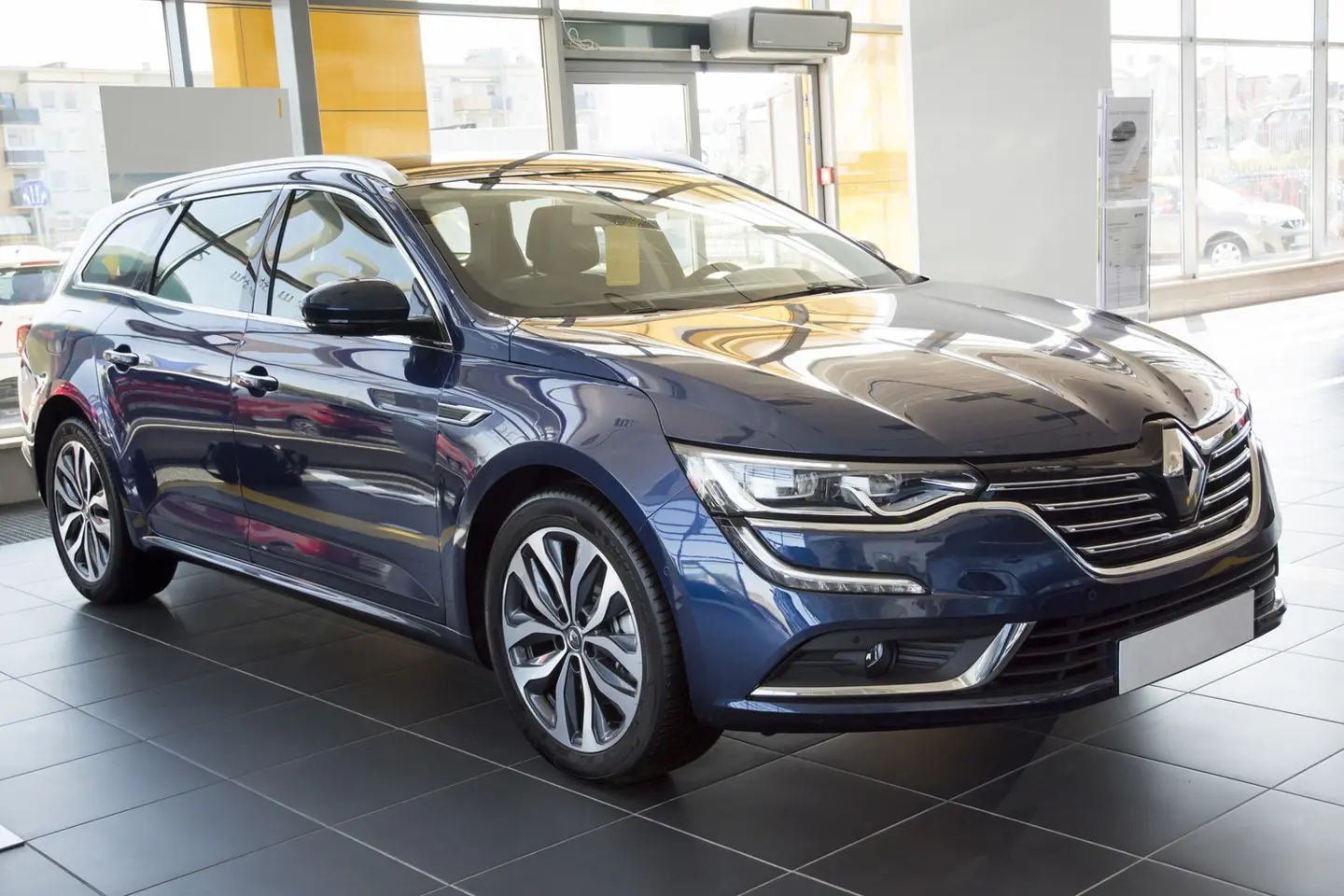Bakfangerbeskytter Renault Talisman Grandtour 2015 - 2022 │ Silver Edition – bilde 6