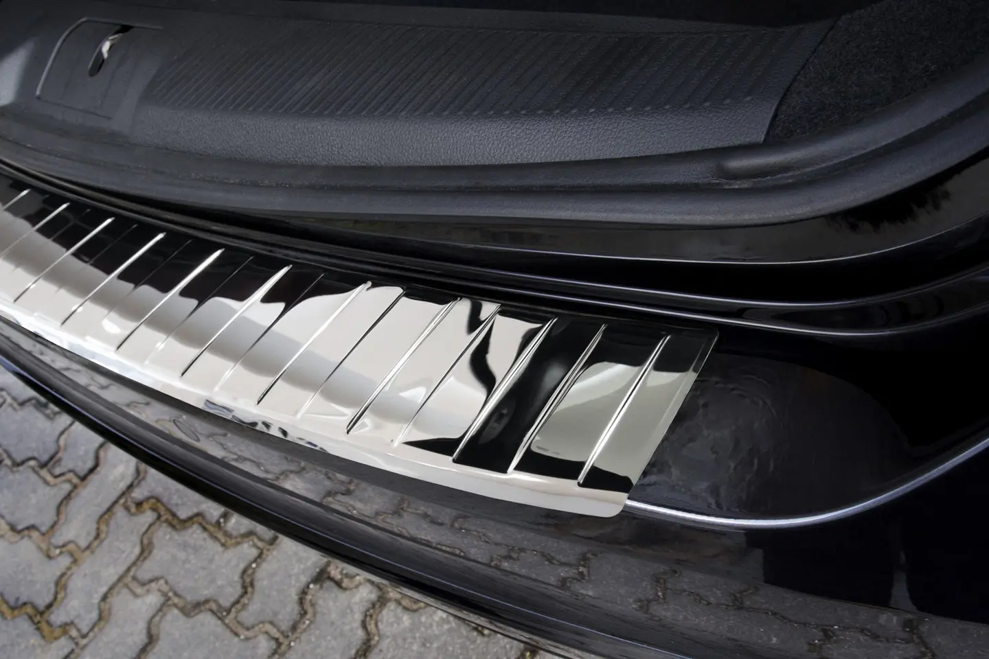 Bakfangerbeskytter Seat Alhambra II / VW Sharan II 2010 - 2022 │ Silver Edition – bilde 2