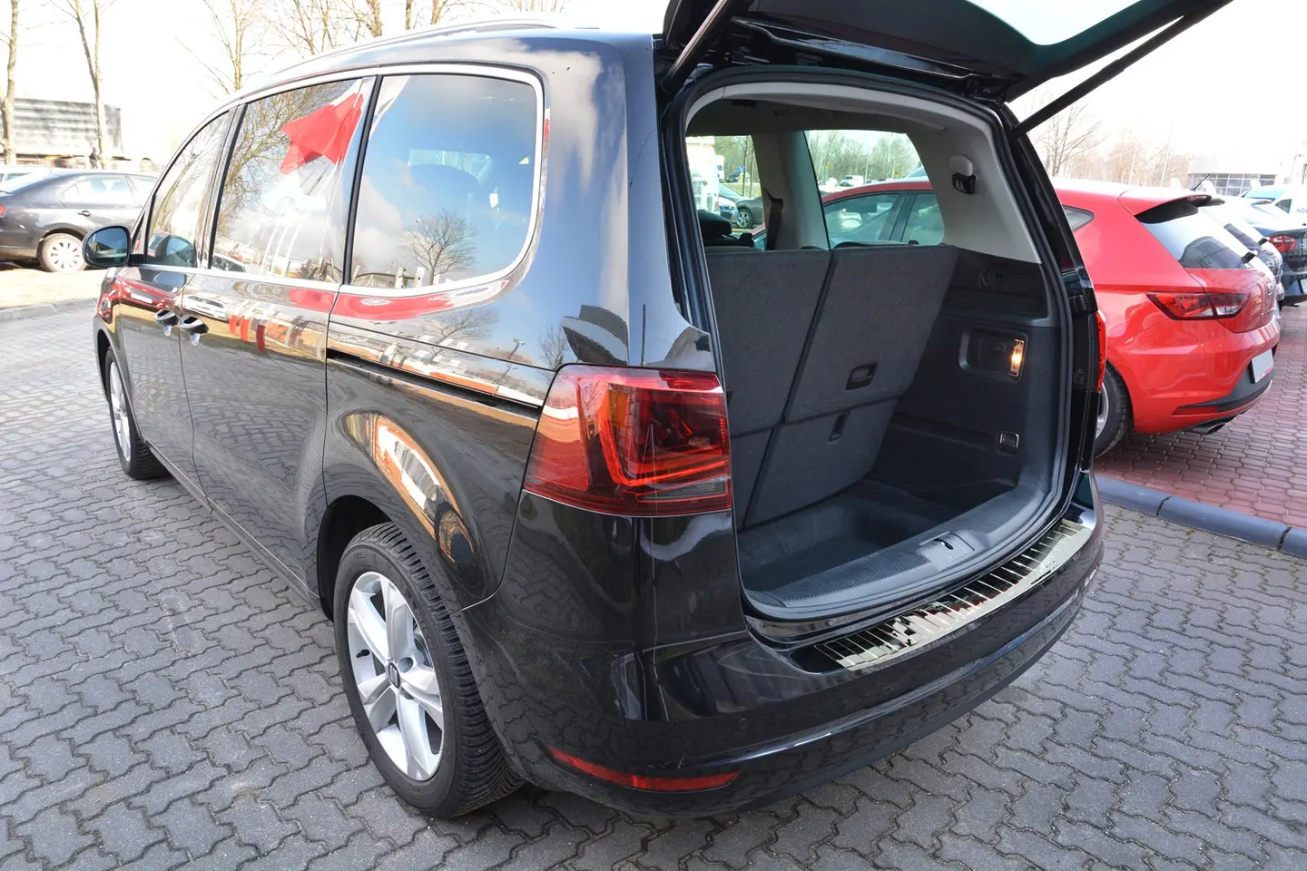Bakfangerbeskytter Seat Alhambra II / VW Sharan II 2010 - 2022 │ Silver Edition – bilde 6
