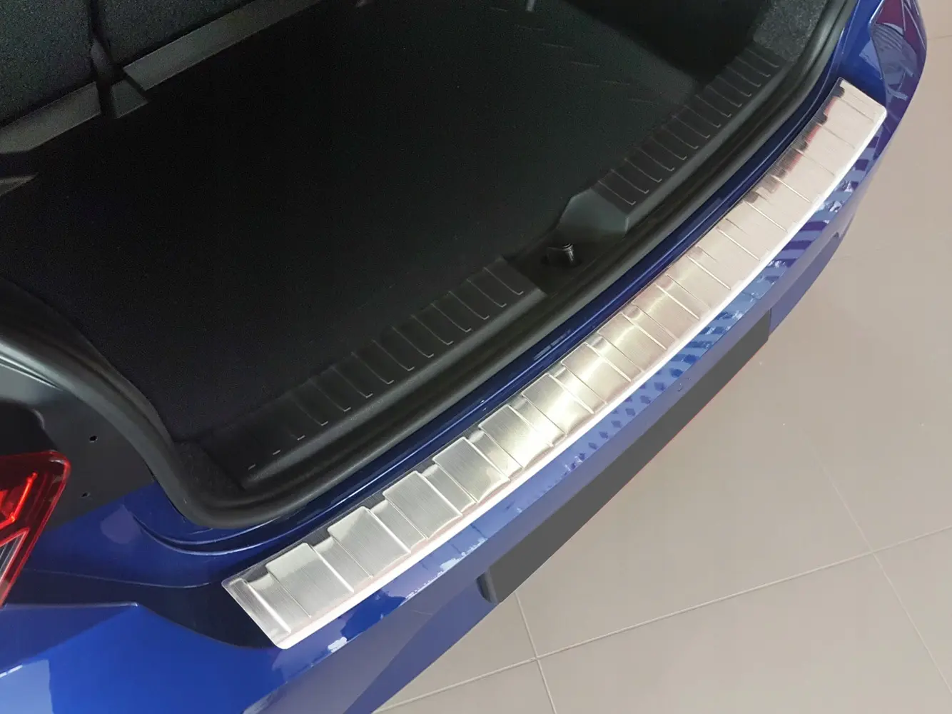 Bakfangerbeskytter Seat Ibiza V 6F 2017->Silver Edition – bilde 2