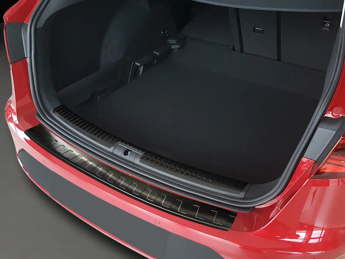 Bakfangerbeskytter Seat Leon III 5F ST 2013-> Black Edition