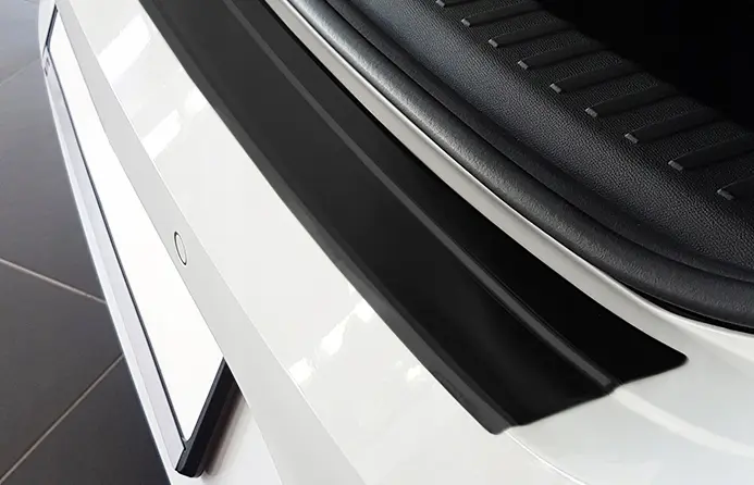 Bakfangerbeskytter Seat Leon IV Hatchback 2020-> Black Edition – bilde 3