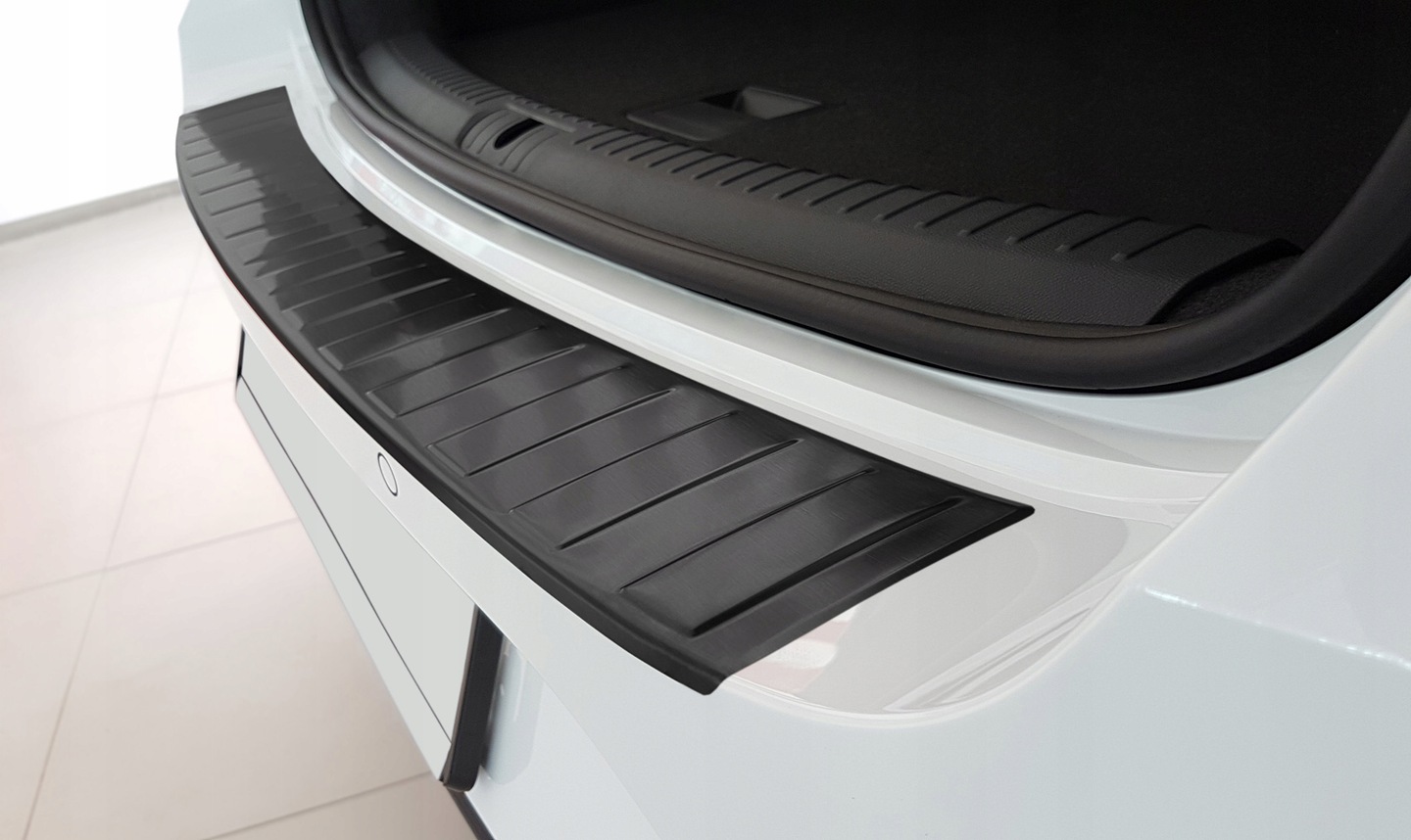 Bakfangerbeskytter Seat Leon IV Sportstourer Stasjonsvogn 2020-> Black Edition – bilde 3