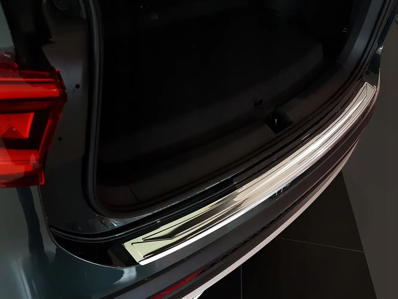 Bakfangerbeskytter Seat Tarraco 2018 - 2024 │ Silver Edition