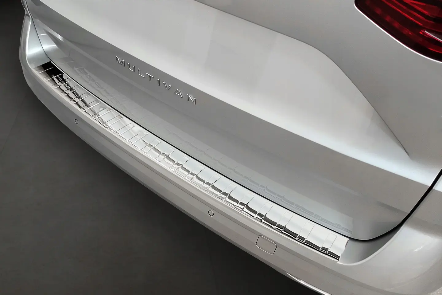 Bakfangerbeskytter Silver Mirror VW T7 Multivan 2021 -> – bilde 3