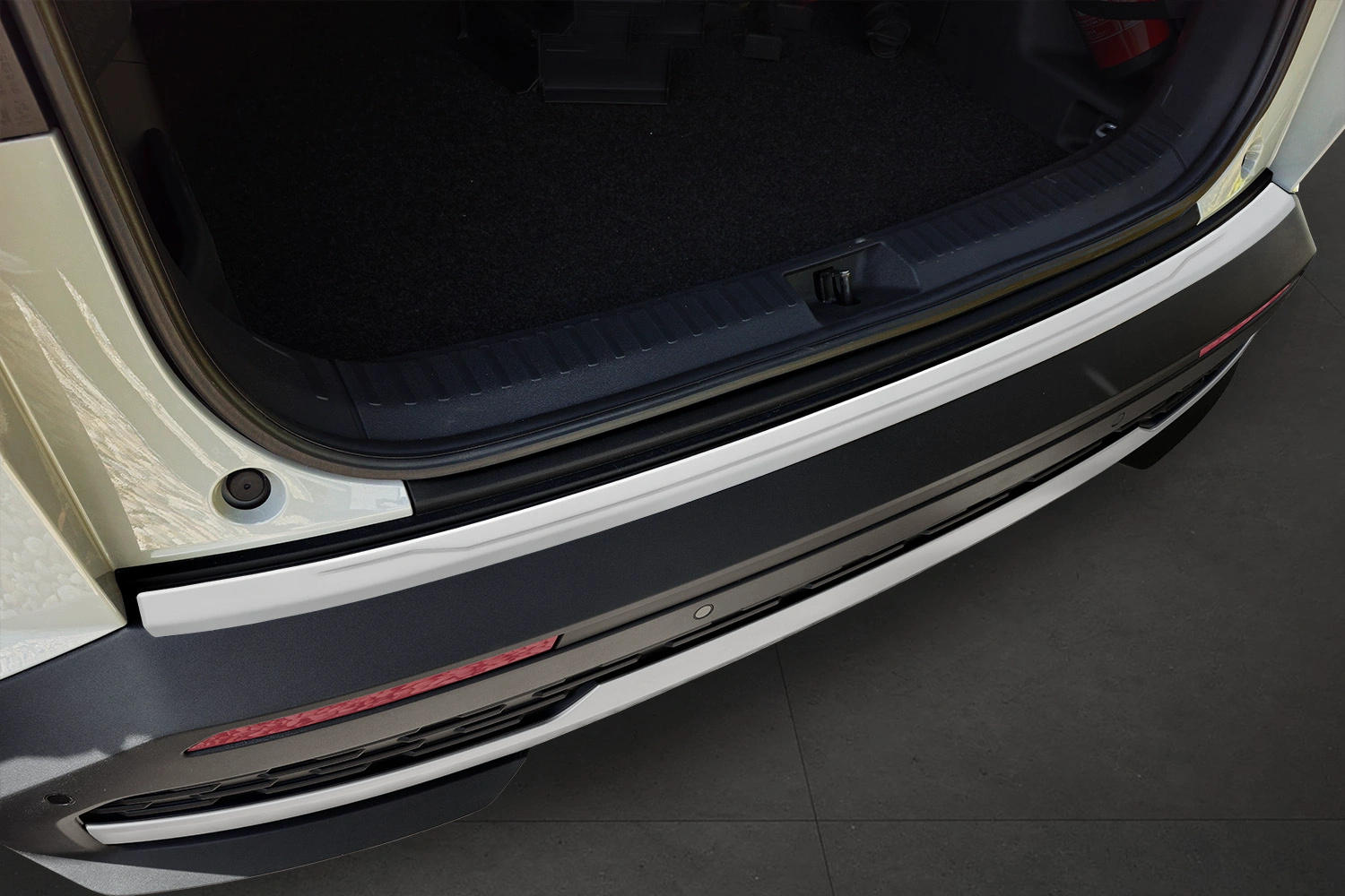 Bakfangerbeskytter Skoda Elroq 2024 -> │ Silver Matt Edition