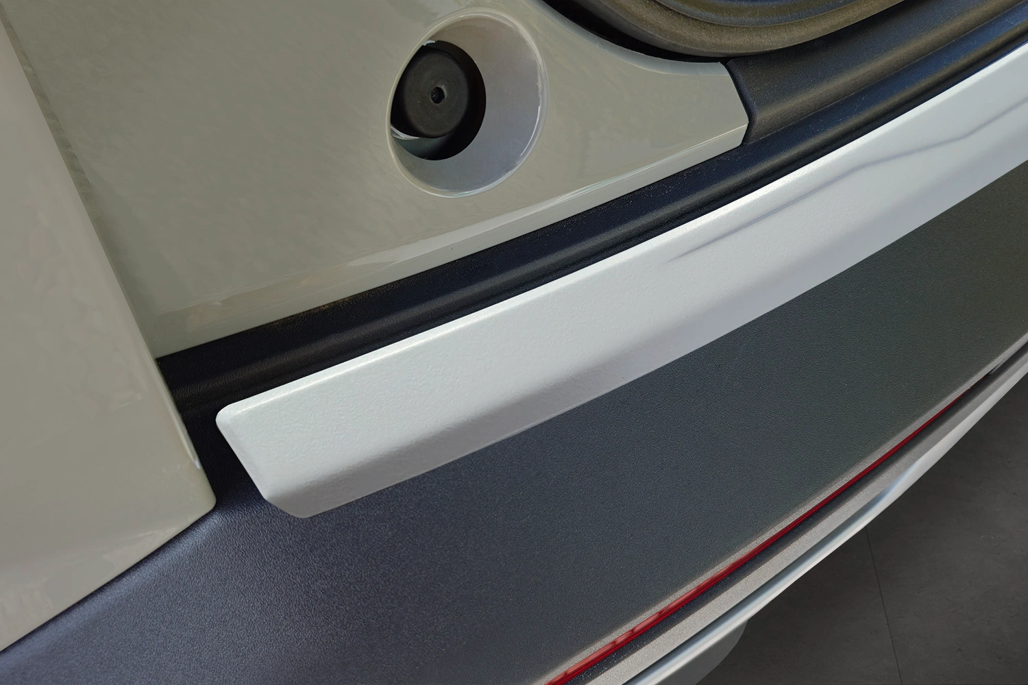 Bakfangerbeskytter Skoda Elroq 2024 -> │ Silver Matt Edition – bilde 3